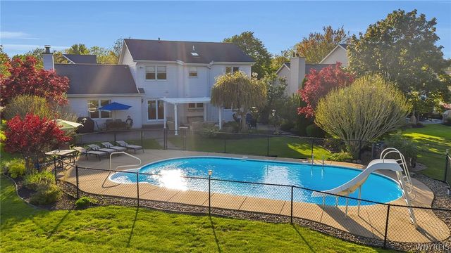 5517 Country Club Lane, Hamburg, NY 14075