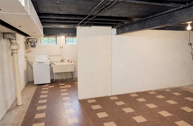 11404 Wallingford Avenue, Garfield Heights, OH 44125