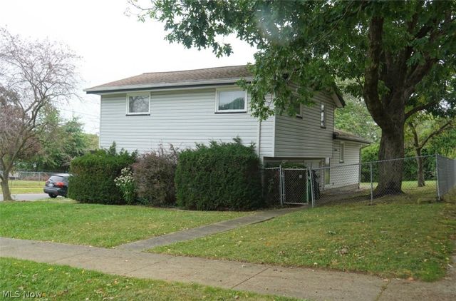11404 Wallingford Avenue, Garfield Heights, OH 44125
