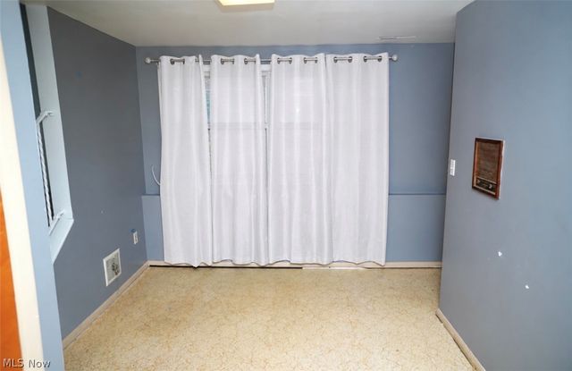 11404 Wallingford Avenue, Garfield Heights, OH 44125