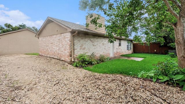 16318 Blackhawk Boulevard, Friendswood, TX 77546