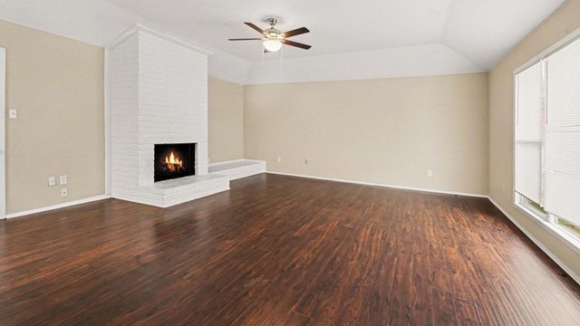 16318 Blackhawk Boulevard, Friendswood, TX 77546