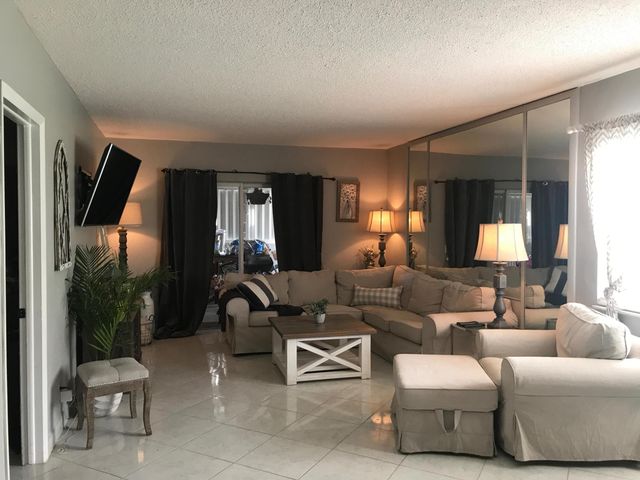 320 S Surf Road 206, Hollywood, FL 33019