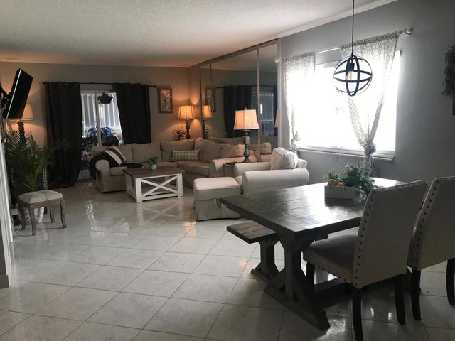 320 S Surf Road 206, Hollywood, FL 33019