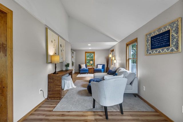 2865 Old Creek Road, Middleton, WI 53562