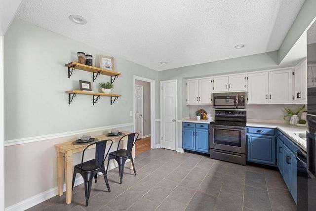 8692 Arbutus Drive, Hixson, TN 37343