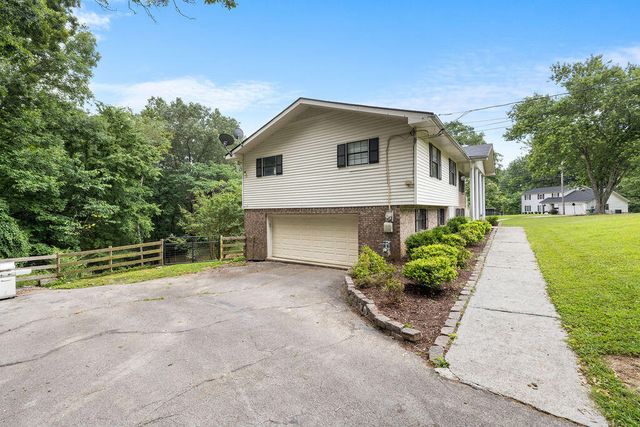 8692 Arbutus Drive, Hixson, TN 37343