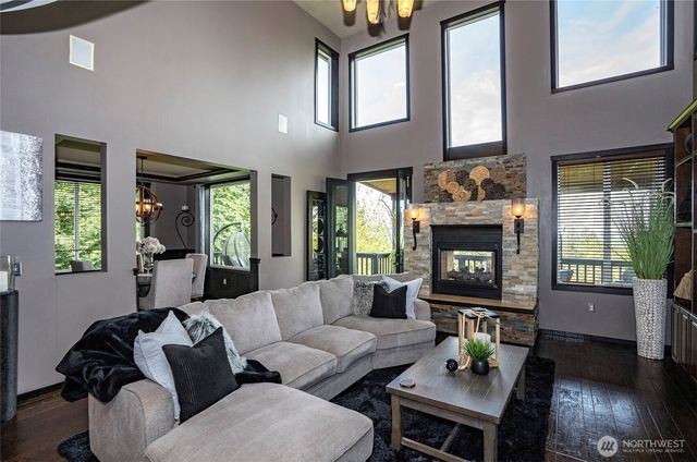 11208 165th Avenue E, Bonney Lake, WA 98391