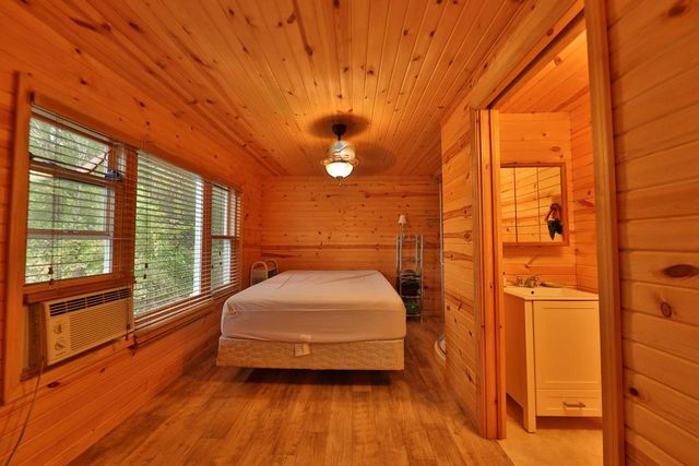 S5237 St Hwy 35, Genoa, WI 54632