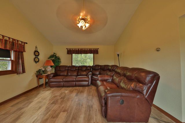 S5237 St Hwy 35, Genoa, WI 54632