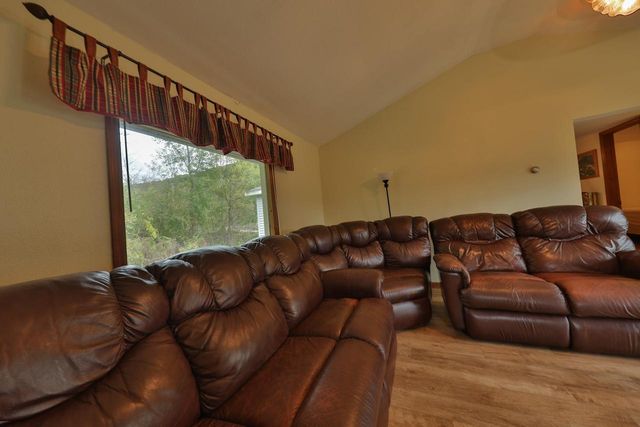 S5237 St Hwy 35, Genoa, WI 54632