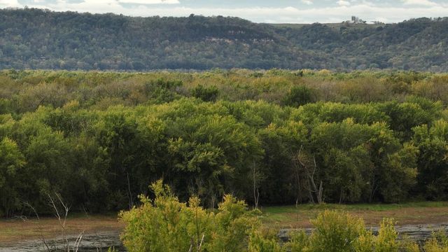 S5237 St Hwy 35, Genoa, WI 54632