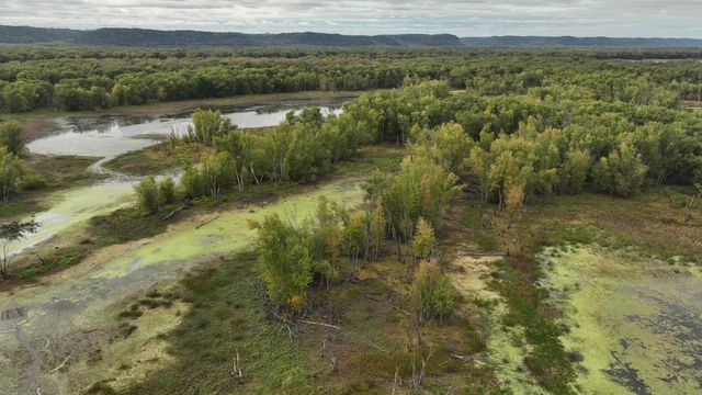 S5237 St Hwy 35, Genoa, WI 54632