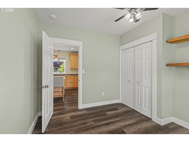 1228 SPRUCE St, Myrtle Point, OR 97458