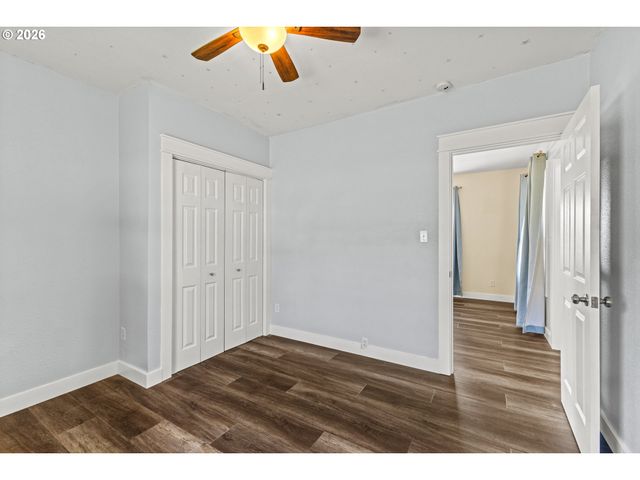 1228 SPRUCE St, Myrtle Point, OR 97458
