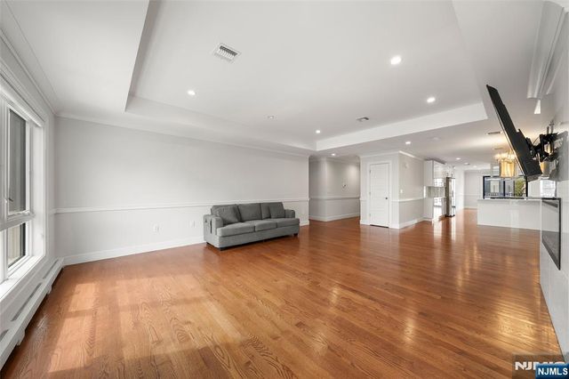 43 Henry Avenue 2FL, Palisades Park, NJ 07650