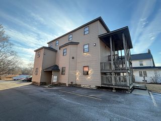 528 College Avenue, Dekalb, IL 60115