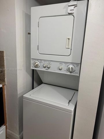 10000 NW 80th Ct 2261, Hialeah Gardens, FL 33016