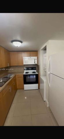 10000 NW 80th Ct 2261, Hialeah Gardens, FL 33016