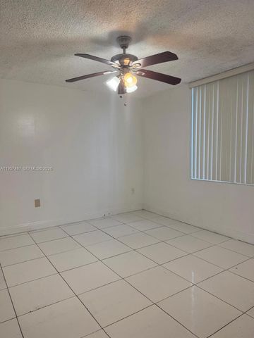 10000 NW 80th Ct 2261, Hialeah Gardens, FL 33016