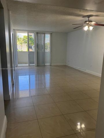 10000 NW 80th Ct 2261, Hialeah Gardens, FL 33016