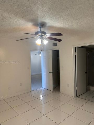 10000 NW 80th Ct 2261, Hialeah Gardens, FL 33016