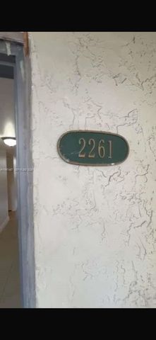10000 NW 80th Ct 2261, Hialeah Gardens, FL 33016