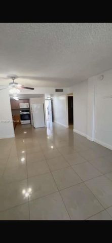 10000 NW 80th Ct 2261, Hialeah Gardens, FL 33016