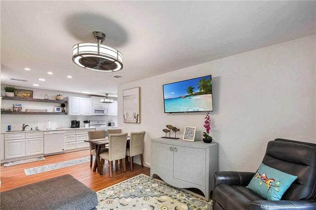 850 Mallery Street, E12, St. Simons Island, GA 31522