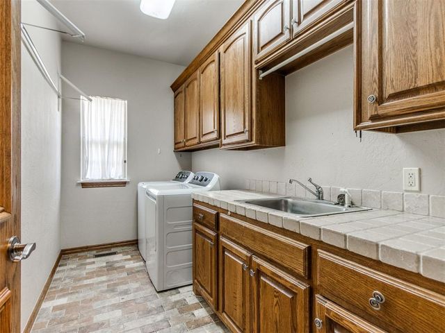 1817 Olde Depot Drive, Edmond, OK 73034