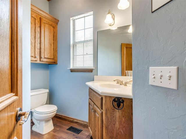 1817 Olde Depot Drive, Edmond, OK 73034