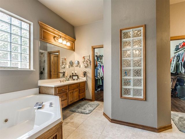 1817 Olde Depot Drive, Edmond, OK 73034