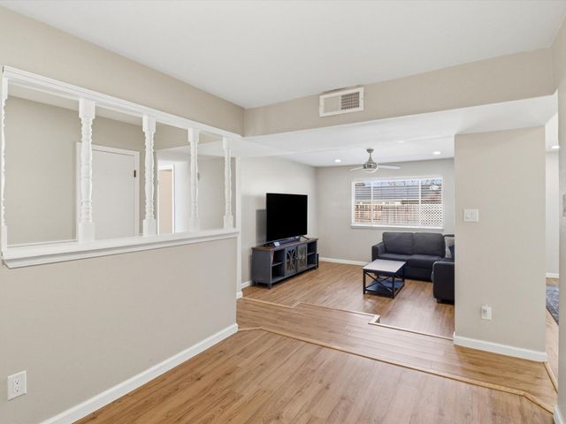 6405 Avenida La Costa NE, Albuquerque, NM 87109