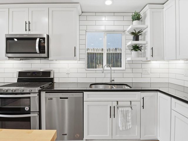 6405 Avenida La Costa NE, Albuquerque, NM 87109