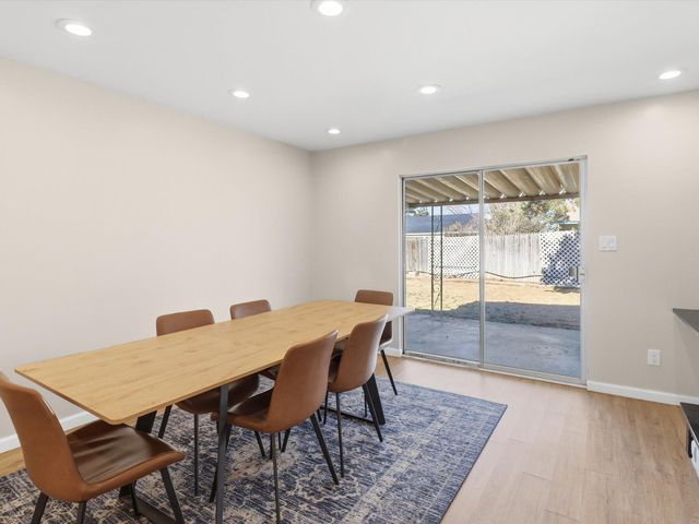 6405 Avenida La Costa NE, Albuquerque, NM 87109