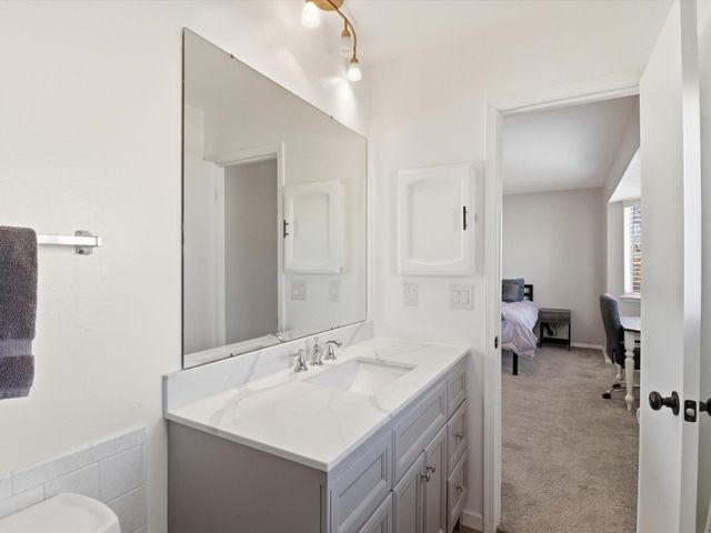 6405 Avenida La Costa NE, Albuquerque, NM 87109