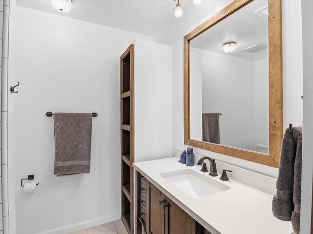 6405 Avenida La Costa NE, Albuquerque, NM 87109