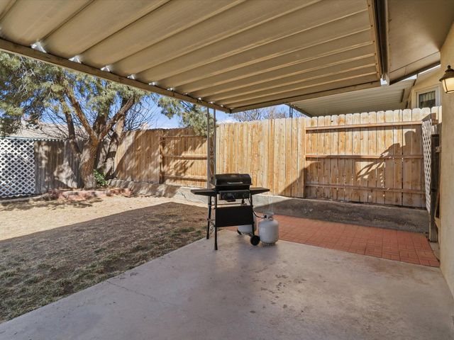 6405 Avenida La Costa NE, Albuquerque, NM 87109