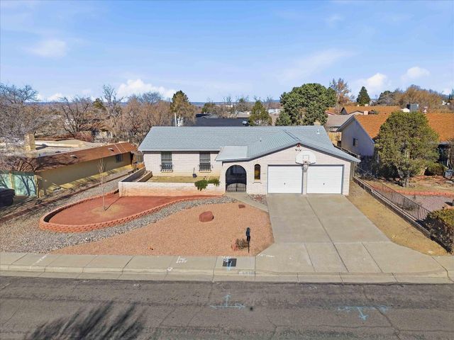 6405 Avenida La Costa NE, Albuquerque, NM 87109