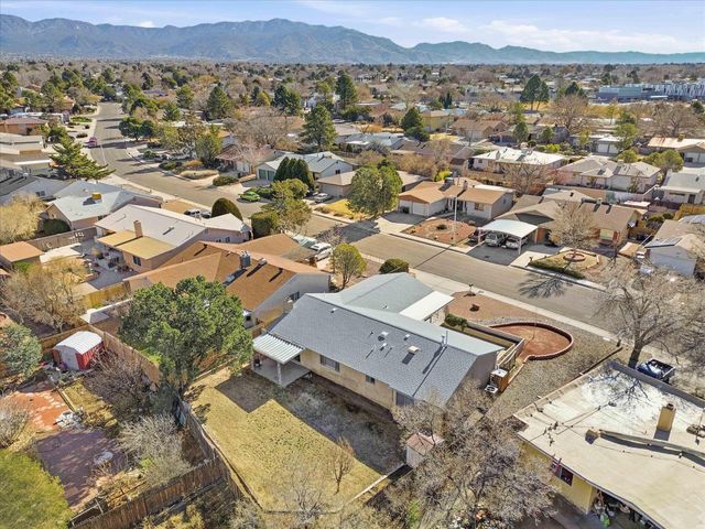 6405 Avenida La Costa NE, Albuquerque, NM 87109