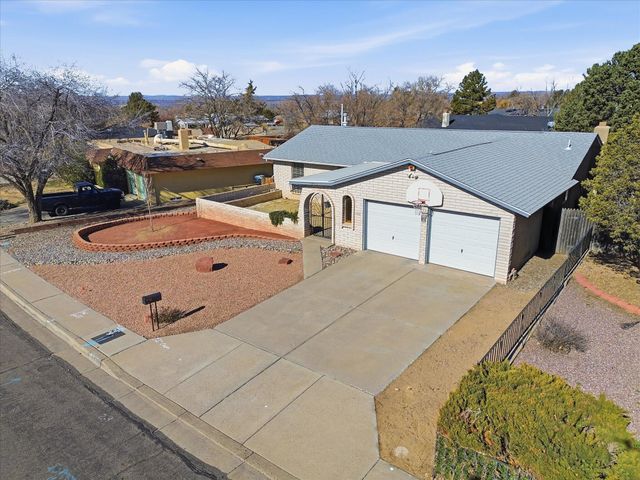 6405 Avenida La Costa NE, Albuquerque, NM 87109