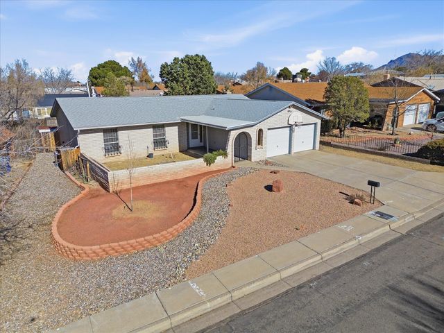 6405 Avenida La Costa NE, Albuquerque, NM 87109