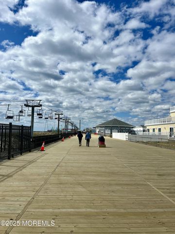 127 Dewey Drive, Ortley Beach, NJ 08751