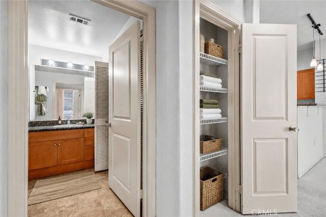 100 S Alameda 280, Los Angeles, CA 90012