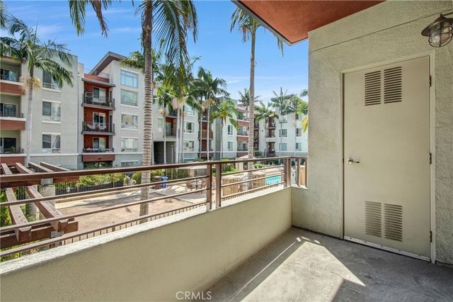 100 S Alameda 280, Los Angeles, CA 90012