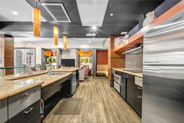 100 S Alameda 280, Los Angeles, CA 90012