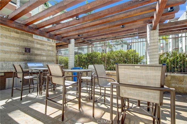100 S Alameda 280, Los Angeles, CA 90012