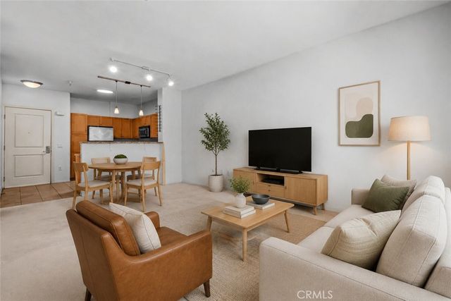 100 S Alameda 280, Los Angeles, CA 90012