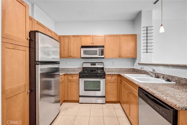 100 S Alameda 280, Los Angeles, CA 90012