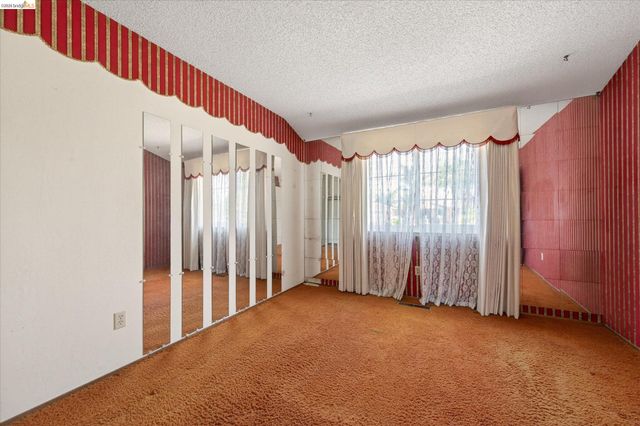 1857 Heatherwood Dr, Pittsburg, CA 94565